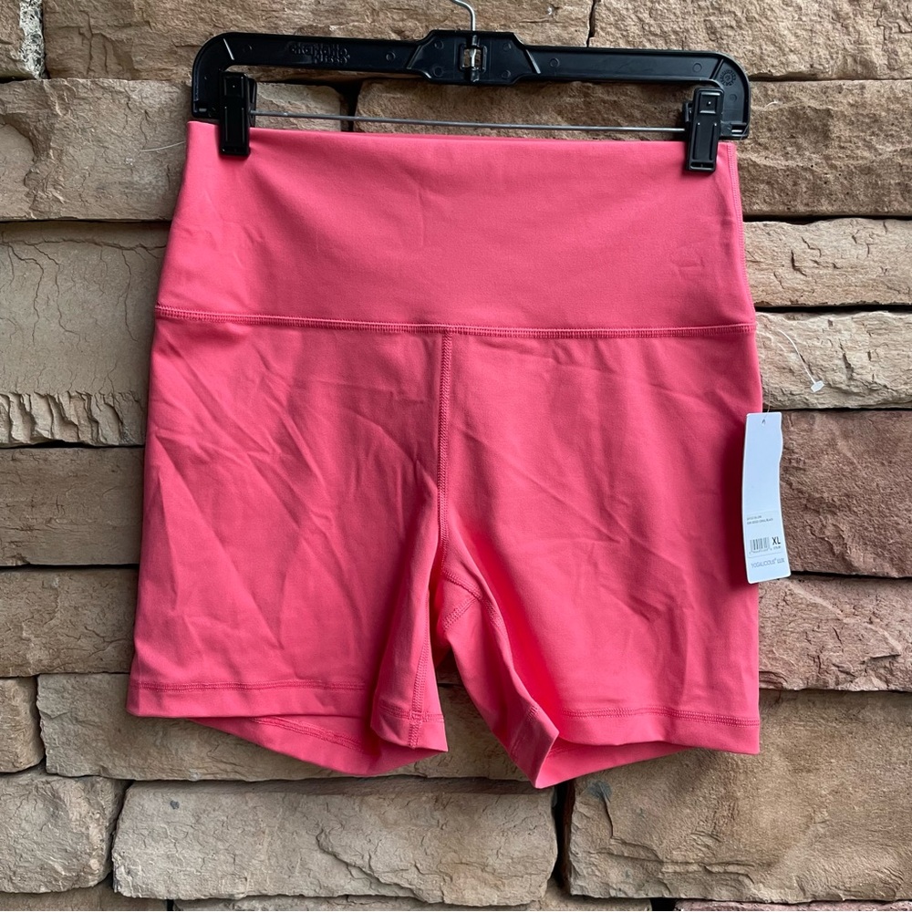Yogalicious Lux pink coral yoga shorts Women’s XL NWT